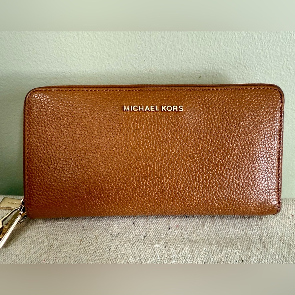 Michael Kors Jet Set Brown Leather Continental Zip Wallet Wristlet
